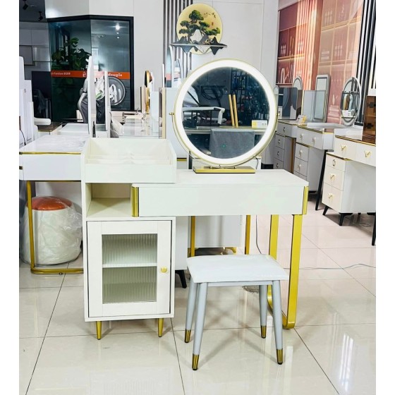 Makeup table #Y001